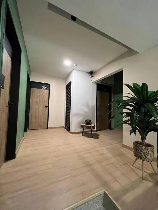 Amoblado Cerca Centro Eventos La Macarena Nid203 By Roots Rentals Medellín Colombia